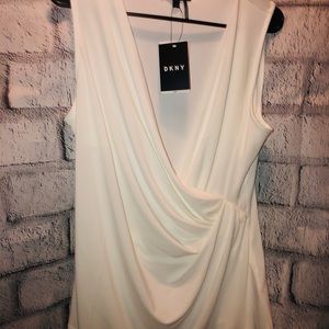 🟢DKNY white sleeveless v neck top